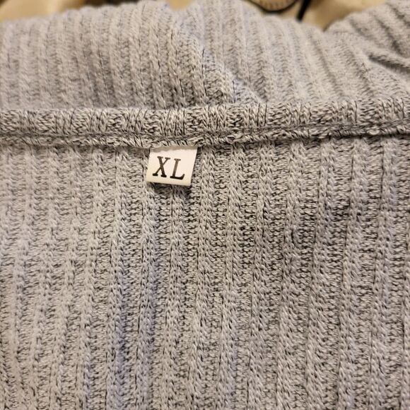 Light Grey V-Neck Caged Sweater - Picture 5 of 5